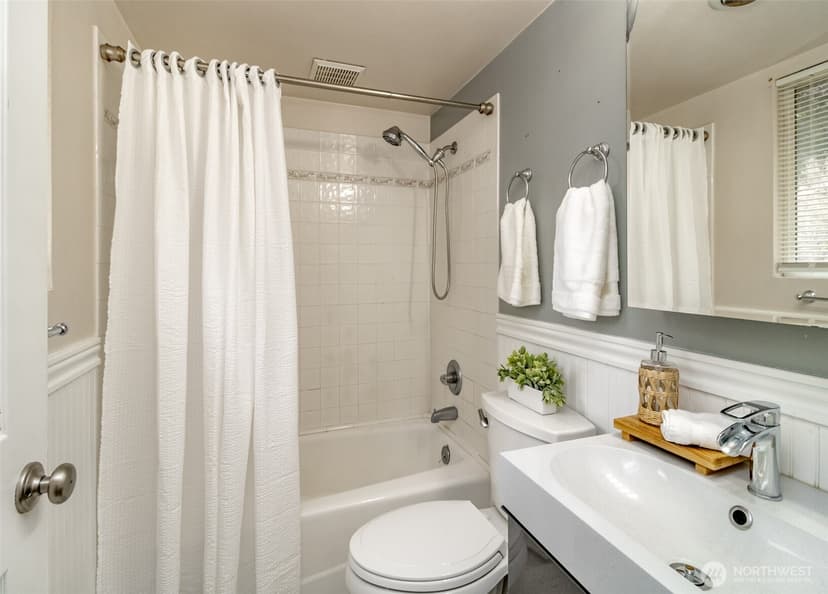 Property photo for 32624 35th Avenue SW, Federal Way photo 32