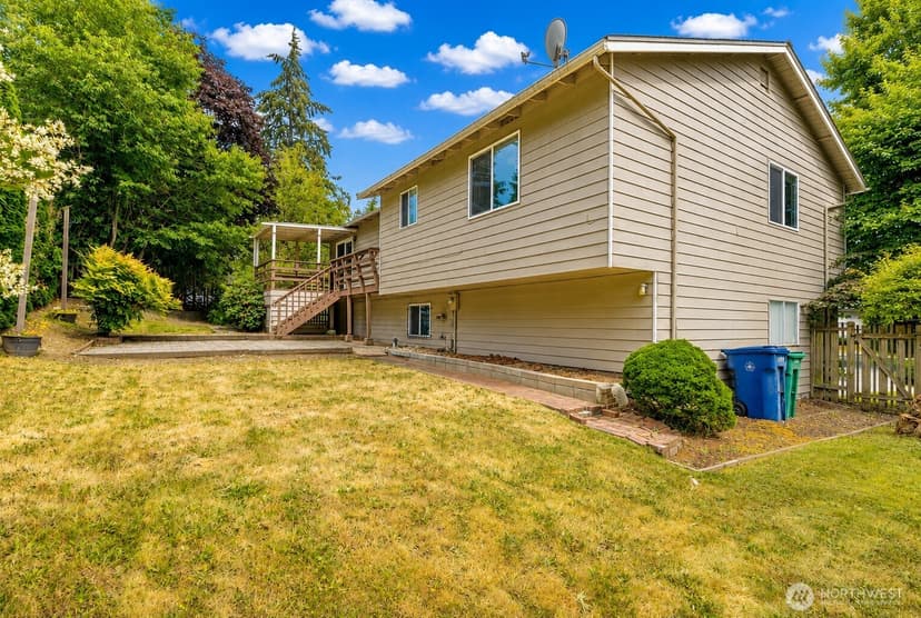 Property photo for 32624 35th Avenue SW, Federal Way photo 3