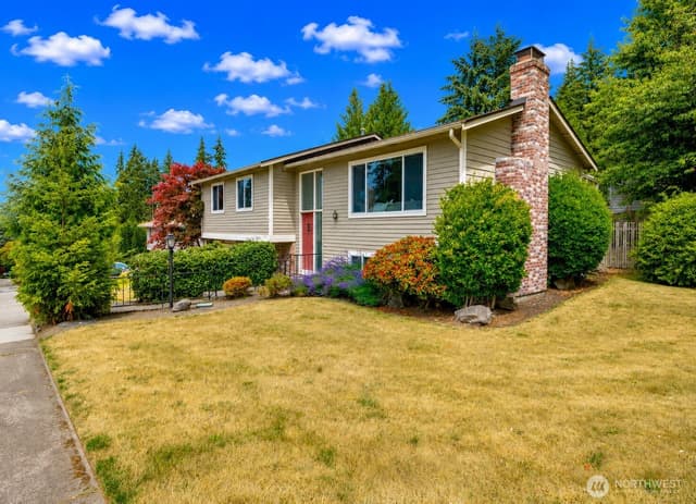 Property photo for 32624 35th Avenue SW, Federal Way photo 2