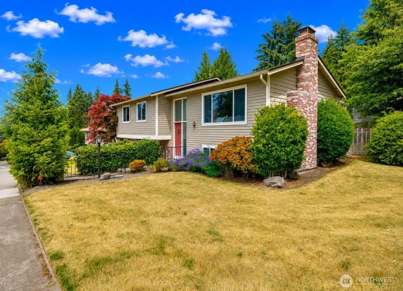 Property photo for 32624 35th Avenue SW, Federal Way photo 2