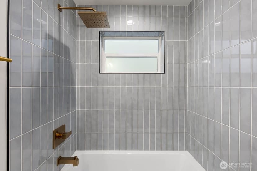 Property photo for 5921 32nd Avenue SW, Seattle photo 22