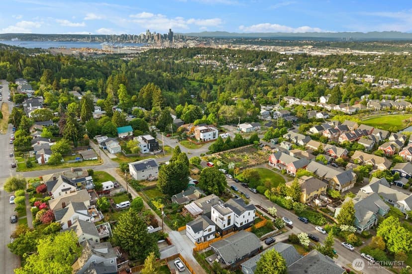 Property photo for 5921 32nd Avenue SW, Seattle photo 36