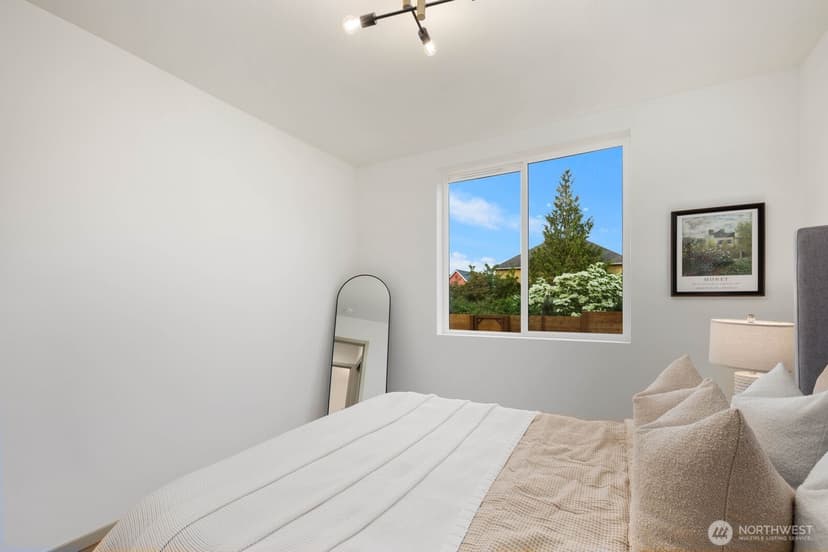 Property photo for 5921 32nd Avenue SW, Seattle photo 17