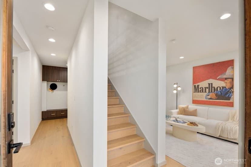 Property photo for 5921 32nd Avenue SW, Seattle photo 2