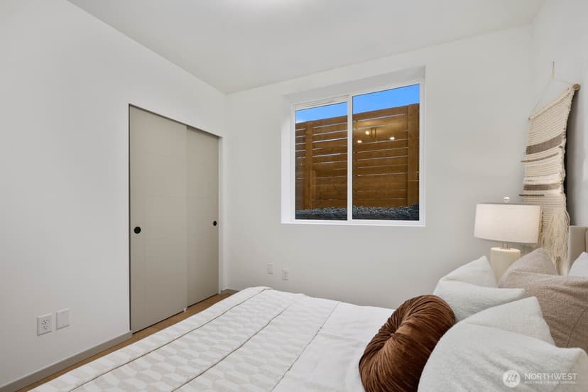 Property photo for 5921 32nd Avenue SW, Seattle photo 20