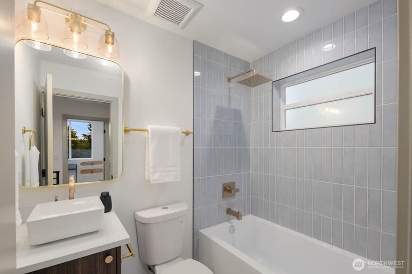 Property photo for 5921 32nd Avenue SW, Seattle photo 21