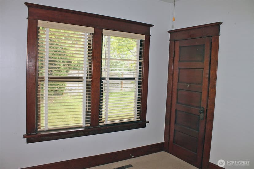 Property photo for 409 NE 95th Street, Seattle photo 5