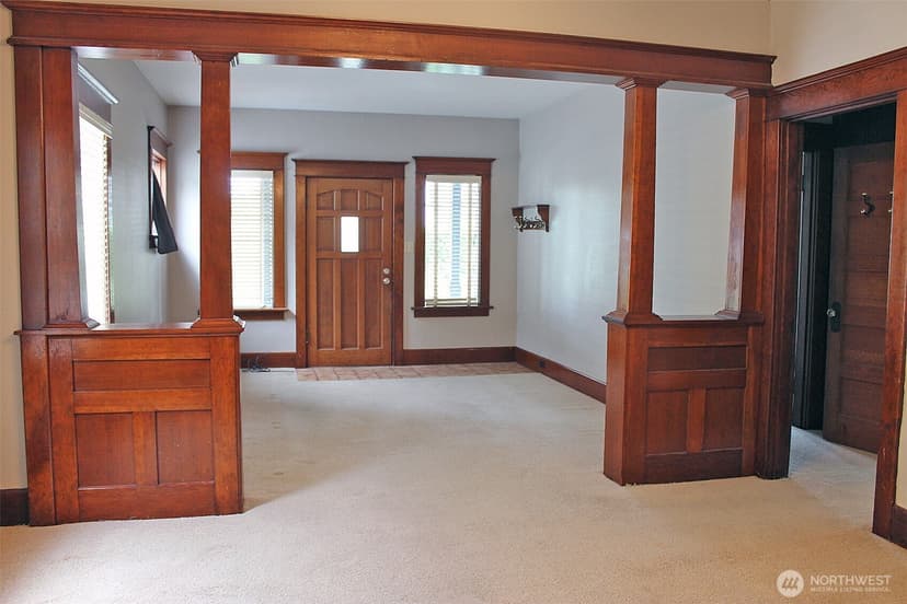 Property photo for 409 NE 95th Street, Seattle photo 3