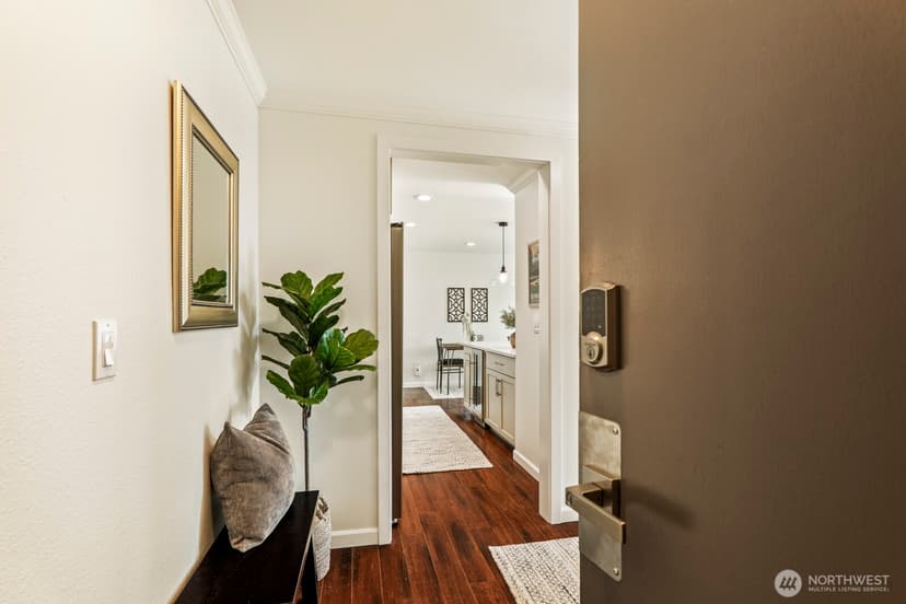 Property photo for 733 Lake Street S #301, Kirkland photo 8