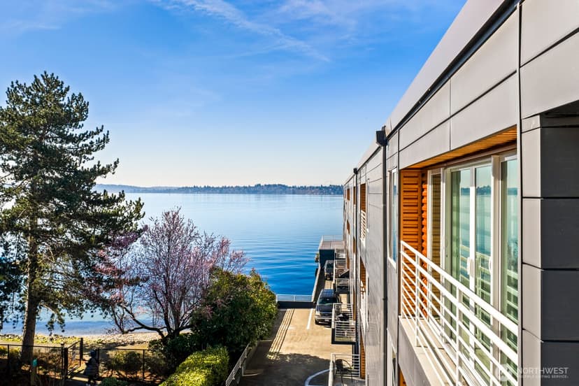 Property photo for 733 Lake Street S #301, Kirkland photo 7