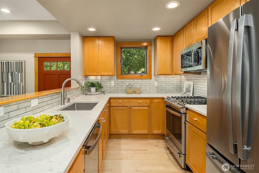 Property photo for 3824 Evanston Avenue N #11, Seattle photo 10