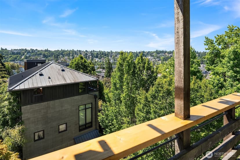 Property photo for 3824 Evanston Avenue N #11, Seattle photo 25