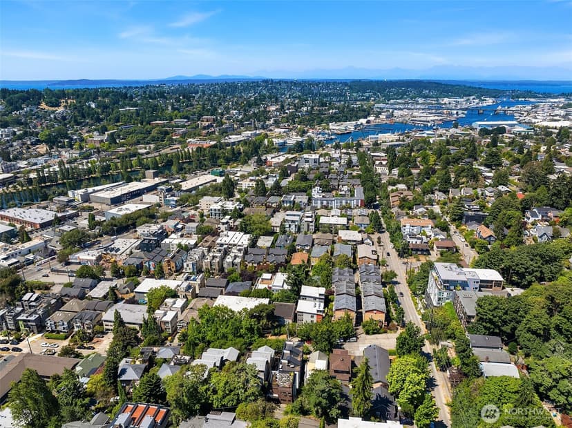 Property photo for 3824 Evanston Avenue N #11, Seattle photo 32