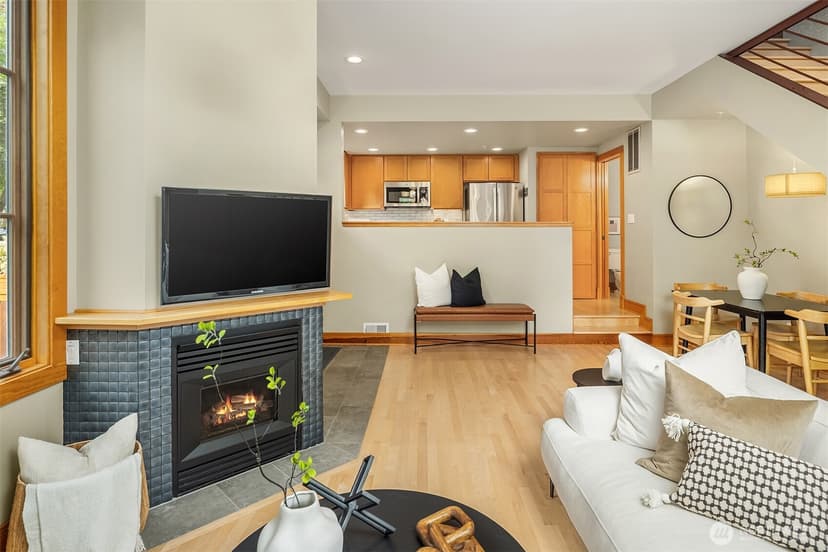 Property photo for 3824 Evanston Avenue N #11, Seattle photo 9