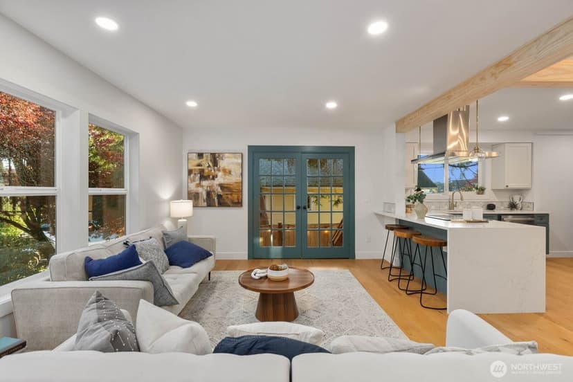 Property photo for 512 NW 44th Street, Seattle photo 6