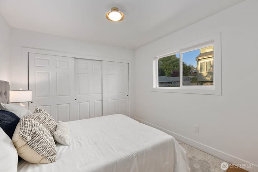 Property photo for 512 NW 44th Street, Seattle photo 17