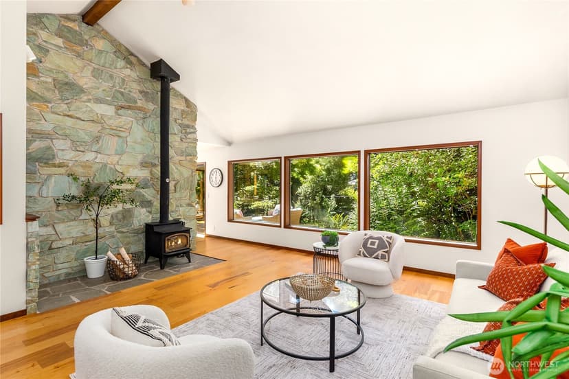 Property photo for 676 Park Avenue NE, Bainbridge Island photo 12