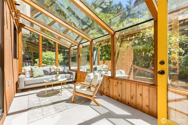Property photo for 676 Park Avenue NE, Bainbridge Island photo 4