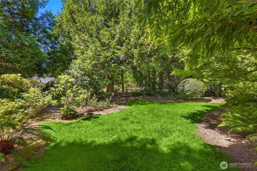 Property photo for 676 Park Avenue NE, Bainbridge Island photo 34
