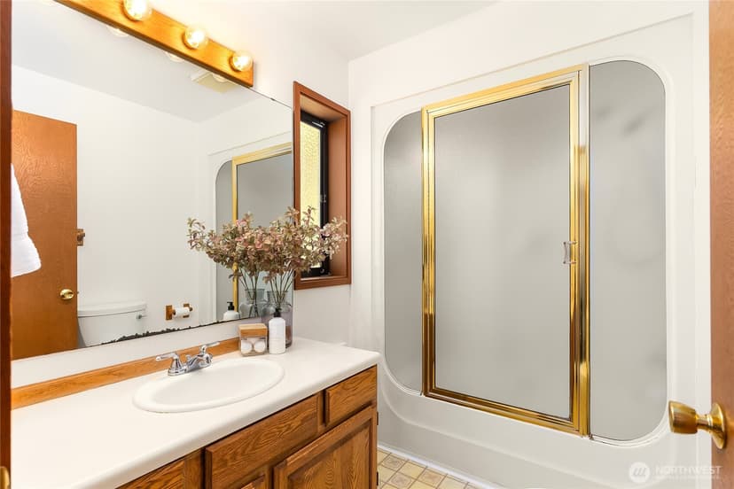 Property photo for 676 Park Avenue NE, Bainbridge Island photo 26