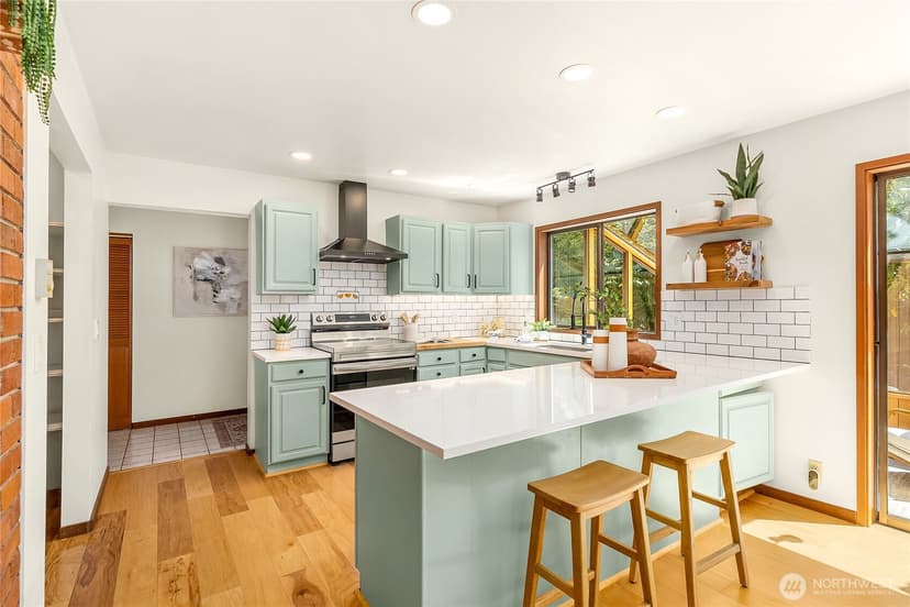 Property photo for 676 Park Avenue NE, Bainbridge Island photo 19