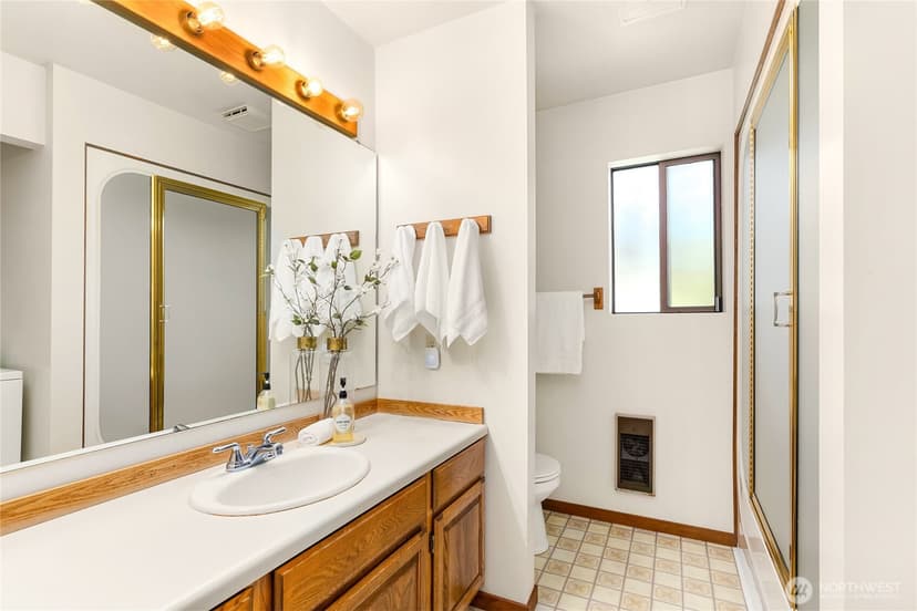 Property photo for 676 Park Avenue NE, Bainbridge Island photo 28