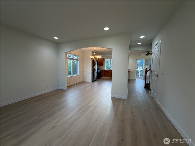 Property photo for 6731 37th Street NE, Marysville photo 4