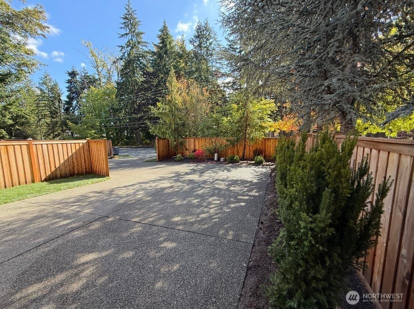 Property photo for 11526 NE 116th Street, Kirkland photo 10