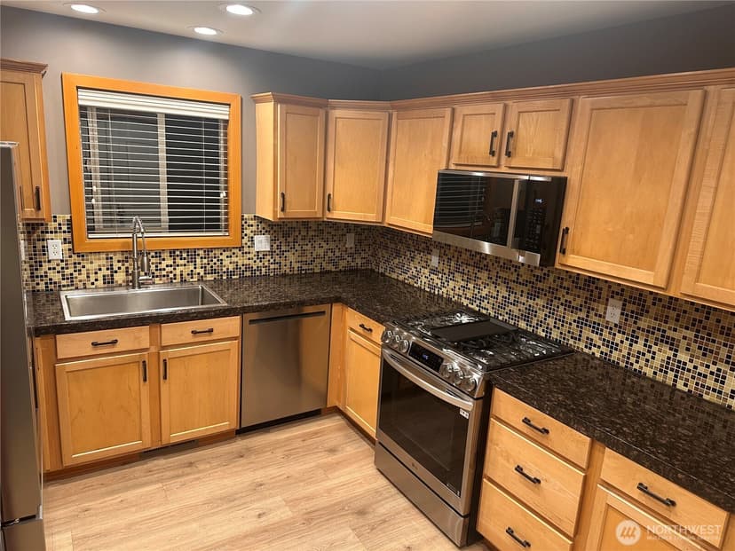 Property photo for 11526 NE 116th Street, Kirkland photo 23