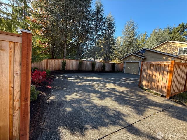 Property photo for 11526 NE 116th Street, Kirkland photo 5