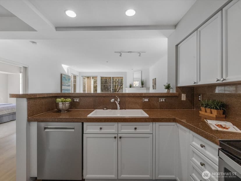 Property photo for 2244 132nd Avenue SE #B214, Bellevue photo 11