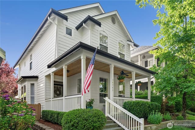 Property photo for 34743 SE Ridge Street, Snoqualmie