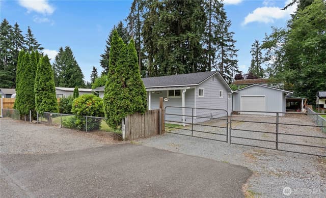 Property photo for 20906 106th St E, Bonney Lake photo 2