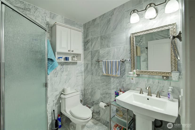 Property photo for 14820 39th Avenue NE, Lake Forest Park photo 29