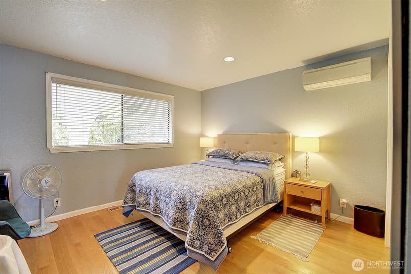 Property photo for 14820 39th Avenue NE, Lake Forest Park photo 28