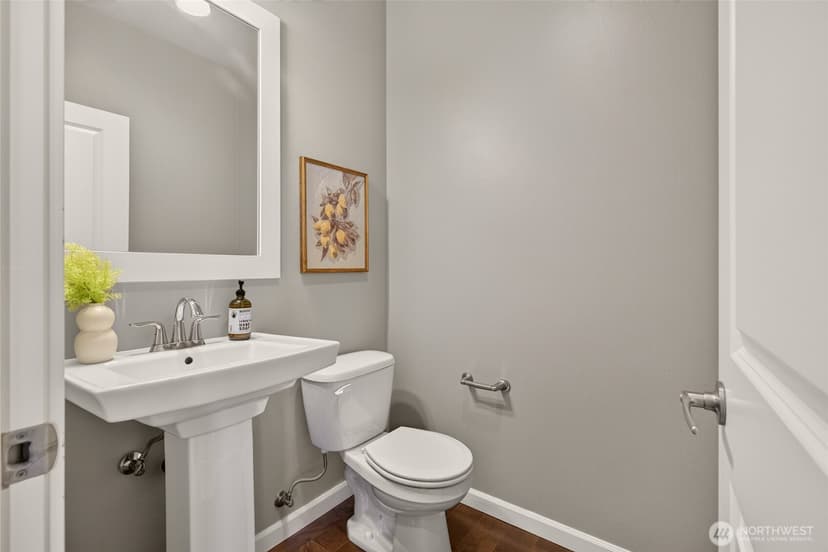 Property photo for 868 3rd Avenue NE, Issaquah photo 19