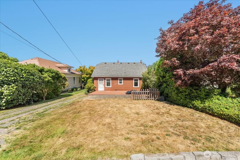 Property photo for 228 4th Avenue N, Edmonds photo 6