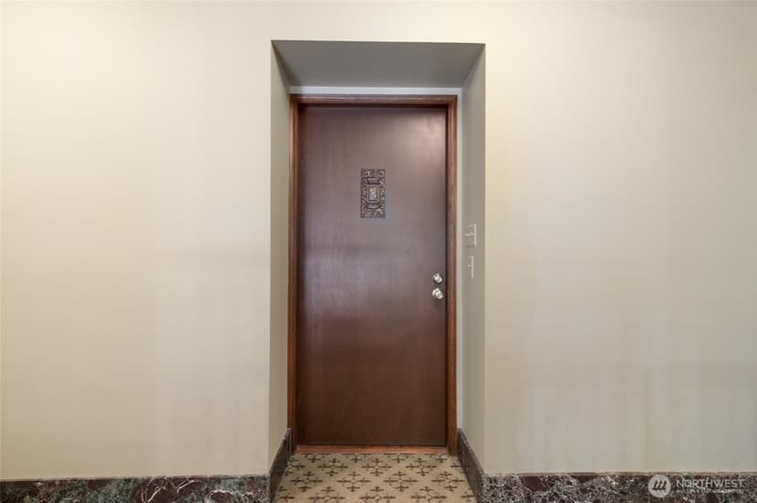 Property photo for 1017 Minor Avenue #205, Seattle photo 4
