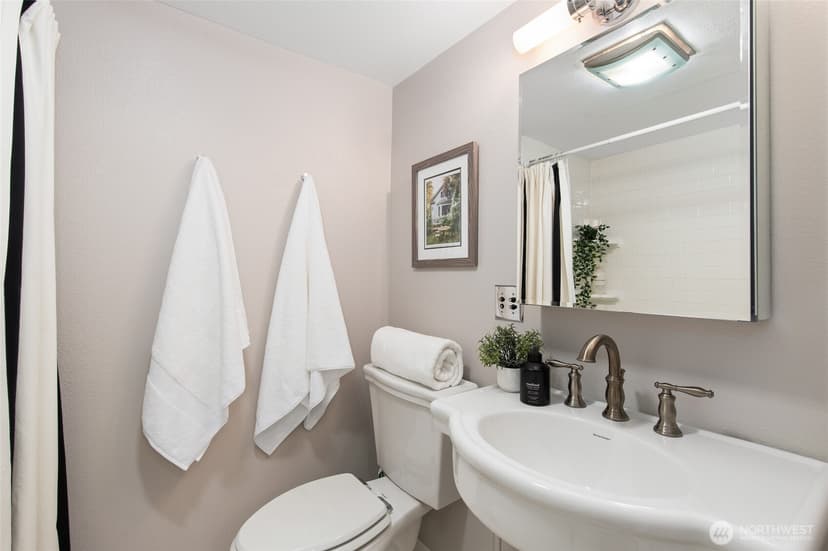 Property photo for 1017 Minor Avenue #205, Seattle photo 24