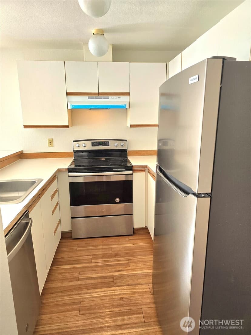 Property photo for 3022 SW Bradford Street #210, Seattle photo 8
