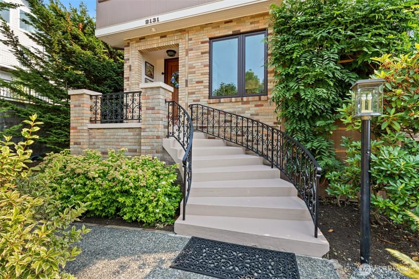Property photo for 2131 NW 96th Street, Seattle photo 4
