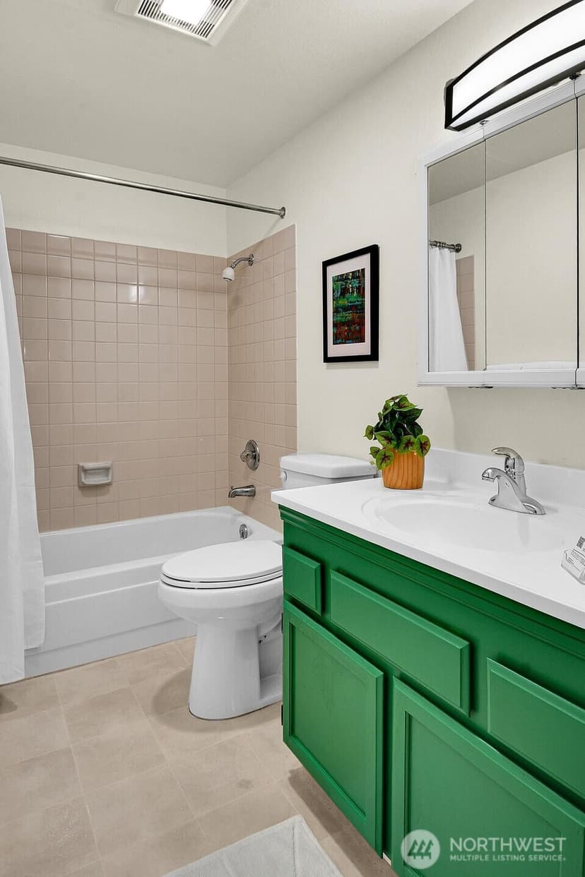 Property photo for 2300 NE 89th Street #2304, Seattle photo 14