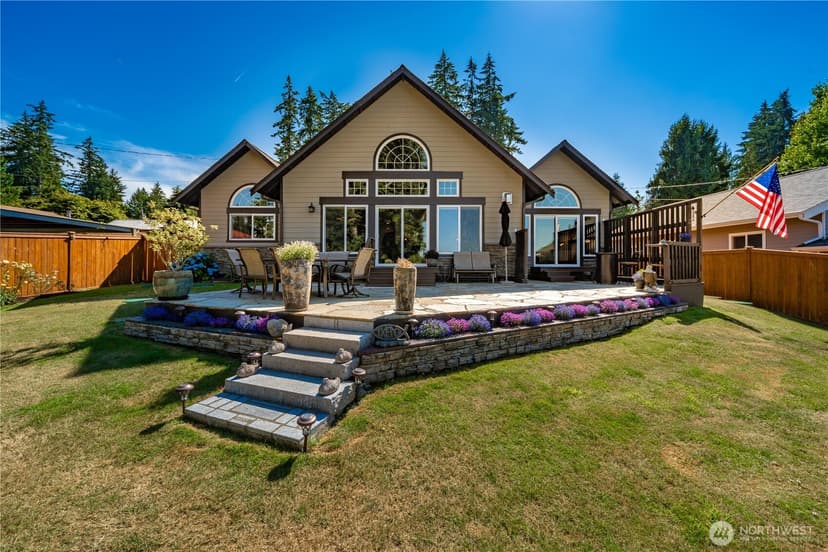 Property photo for 5419 W Tapps Drive E, Lake Tapps photo 4