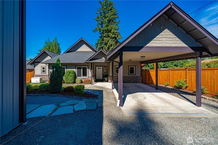 Property photo for 5419 W Tapps Drive E, Lake Tapps photo 6