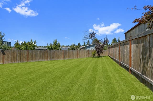 Property photo for 6423 61st Street NE, Marysville photo 5