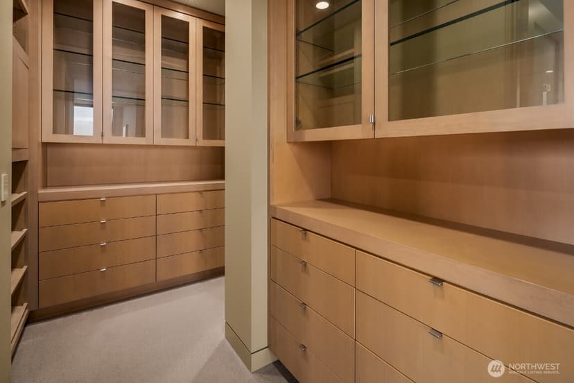 Property photo for 650 Bellevue Way NE #4004, Bellevue photo 31