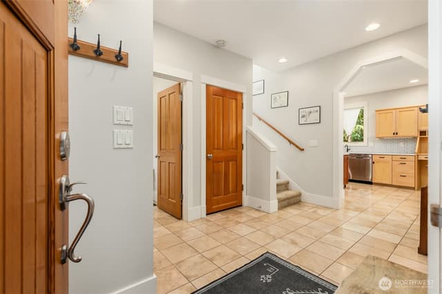 Property photo for 9246 Fletcher Bay Road NE, Bainbridge Island photo 4