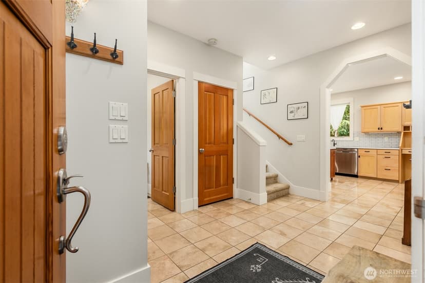 Property photo for 9246 Fletcher Bay Road NE, Bainbridge Island photo 4