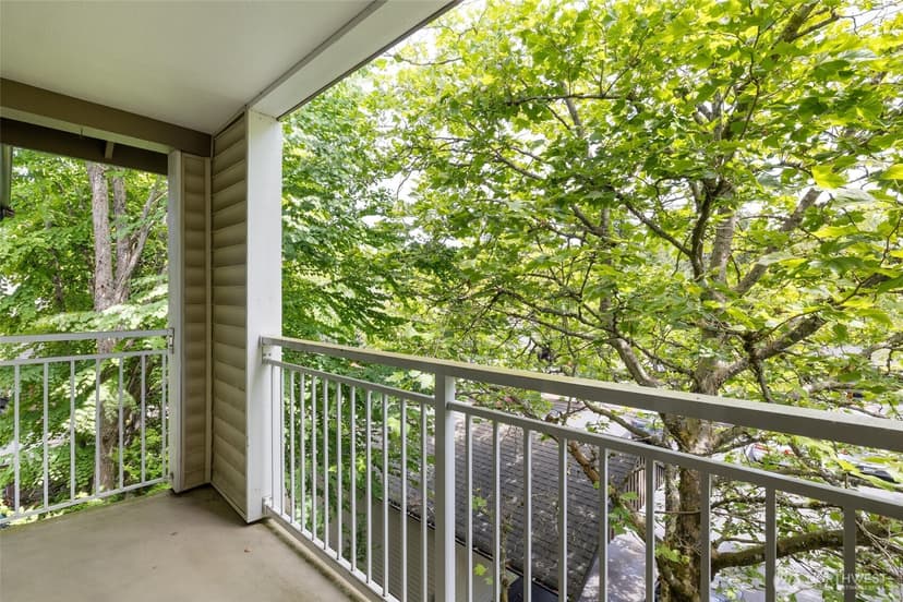 Property photo for 12303 Harbour Pointe Boulevard #EE305, Mukilteo photo 6