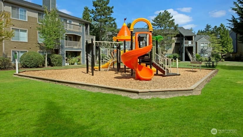 Property photo for 12303 Harbour Pointe Boulevard #EE305, Mukilteo photo 35